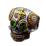 Kapala Skull Ring aus Edelstahl mit grünem Stein und goldenen Akzente