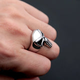 Herrenring mit Totenkopf-Motiv Glanzvolles Edelstahl Schmuckstück für Biker - Siegelring-shop