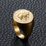 Golden Ring aus Edelstahl mit 3D Reliefemblem von Napoleon III