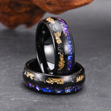 Schwarzer Herrenring mit goldenen und blauen Kunststeine