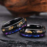 Schwarzer Herrenring mit goldenen und blauen Kunststeine