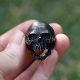 Herrenring im Vintage-Stil mit offenem Totenkopf aus dunklem Edelstahl - Siegelring-shop