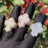 Handgefertigter Kreuzring in Gold mit AAAAA-Zirkonia und Prong-Fassung – Funkelndes Design für Herren - Siegelring-shop