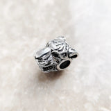 # Silberner Männer Ring mit Löwenkopf-Design und Saphir-Augen – 925 Sterling Silber Schmuckstück für starke Persönlichkeiten
