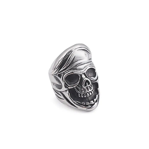 Edelstahl Herrenring mit Wikinger Totenkopf Motiv in Silber - Siegelring-shop