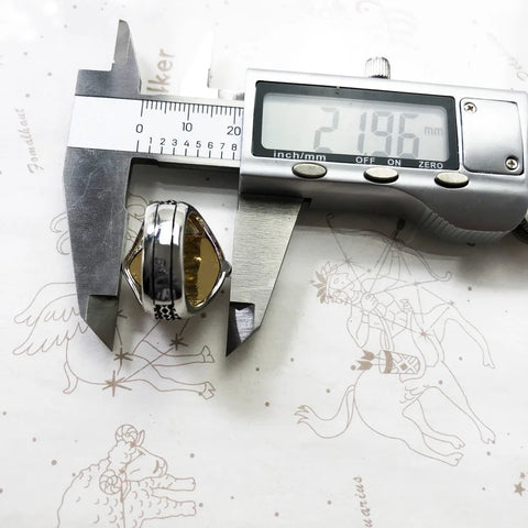 Schwert-Siegelring aus 925 Sterlingsilber mit goldener