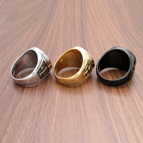 Goldfarbener Edelstahl Siegelring mit Engel St. Michael und "Protect Us" Gravu