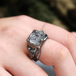 Ring mit einzigartigem Stein-Design in Schwarz
