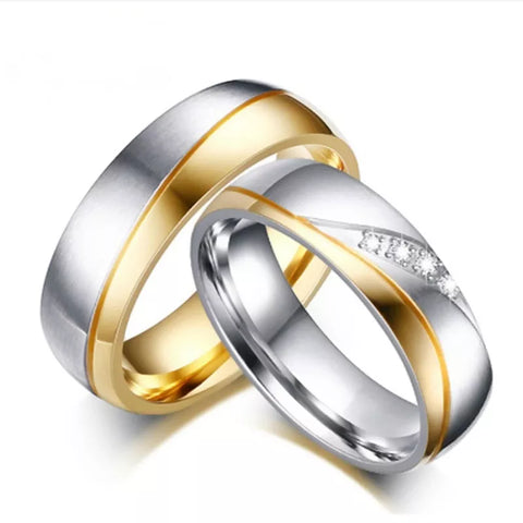 Titanstahl Herrenring und Damen Verlobungsring Set in Bicolor mit Diamantverzierung - Siegelring-shop