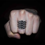 Ring aus Silber im Rock-Stil mit Fischgräten-Muster für Männer