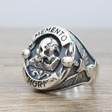 Memento Mori Skull Signetring aus Silber mit eingraviertem Emblem und schwarze - Siegelring-shop