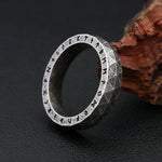 NordischerRune Ring 316L Edelstahl Geprägter Amuletring in Anthrazit