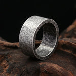 Men's ring made of 316L stainless steel in an attractive structured silver design