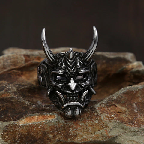 Gothic Skull-Ring aus Edelstahl mit Maske und Hörnern