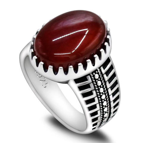 Men's ring made of S925 silver with classic vintage style and synthetic red