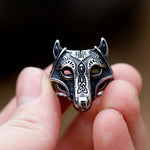 Herrenring aus 316L Edelstahl im Wikinger Wolf Design - Siegelring-shop