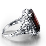 S925 Sterling Silber Ring mit synthetischem Rubinund florale Details