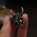 Gothic Skull-Ring aus Edelstahl mit Maske und Hörnern
