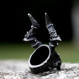 Edelstahl Skull Ring für Männer mit Hörnern Schwarz