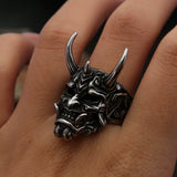 Gothic Skull-Ring aus Edelstahl mit Maske und Hörnern