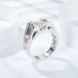 Herrenring mit Moissanit in 925 Sterling Silber und Weißgold vergoldet