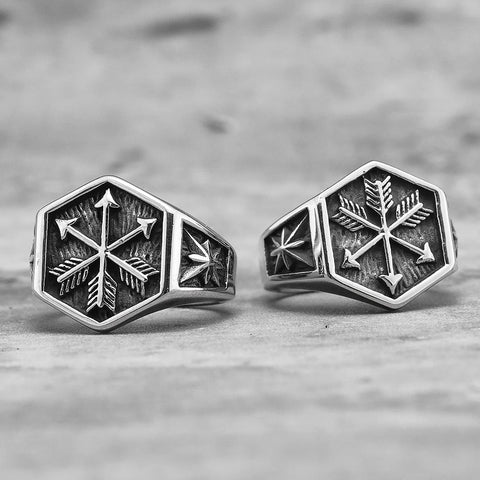 Men's stainless steel ring with engraved arrow emblem