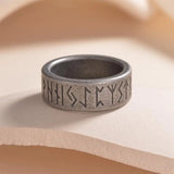 Herrenring im Wikingerstil mit Runen-Gravur aus Edelstahl in Antik-Silber-Finish - Siegelring-shop