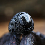 Schwarzer Zircon Ring mit retro-graviertem Design - Siegelring-shop