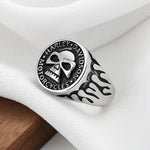 # Retro Biker Skull Ring aus Edelstahl in Silber mit Harley Davidson Logo und Gothic Design für Männer