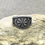 Herrenring im Wikingerstil mit Vegvisir Motiv aus Edelstahl in Vintage Schwarz - Siegelring-shop