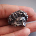 Retro artistic ring for men made of bronze with 3D motif