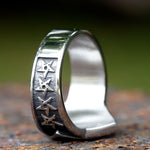 Herrenring mit Gothic-Pentagramm-Motiv aus Edelstahl