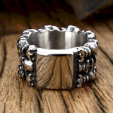 Męski pierścień ze stali nierdzewnej z motywem czaszki