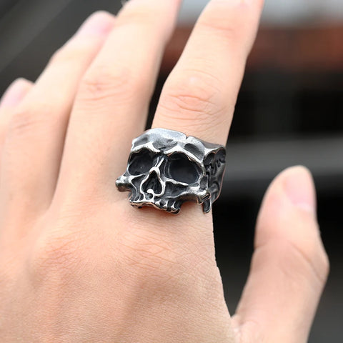 Herrenring aus 316L Edelstahl mit retro Motorcyclist Totenkopf-Design