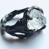 Ring mit unregelmäßigem Kristall in Silber