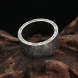 Men's ring made of 316L stainless steel in an attractive structured silver design