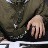 Męski pierścień ze stali nierdzewnej z motywem czaszki